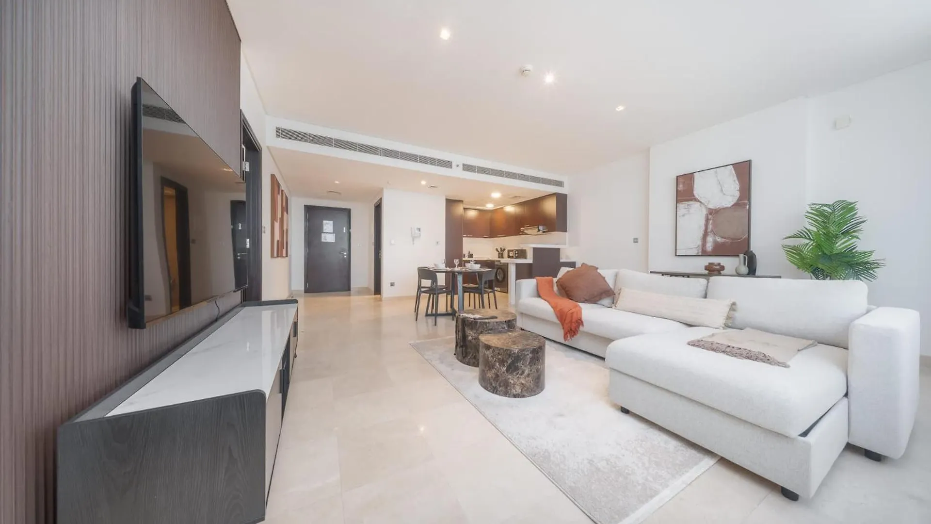 شقة Comfy 1 Bed In Sky Gardens Sleeps 4 With Pool دبي الإمارات العربية المتحدة